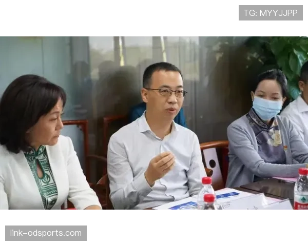特里与内斯塔巅峰期防守结构差异如何影响强强对话表现